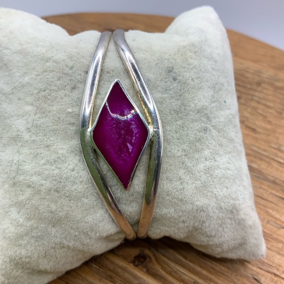 Vintage Jewelry - Navajo Vintage Purple Spiny Oyster Diamond Shape Cuff Bracelet